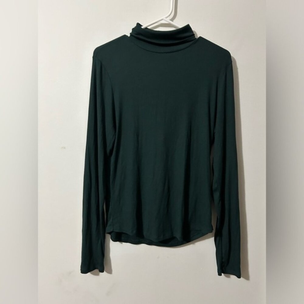 Sunday‎  Best Green Long Sleeve Turtleneck